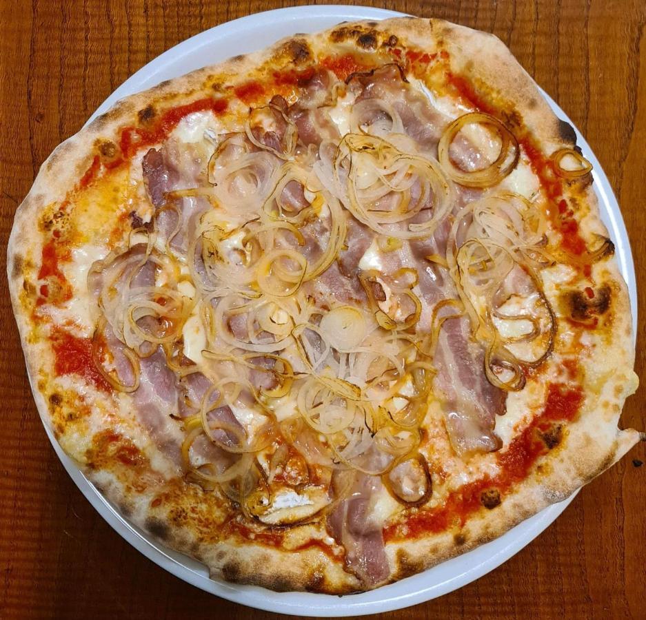 Ristorante Della Stazione Hotel Tegna Luaran gambar