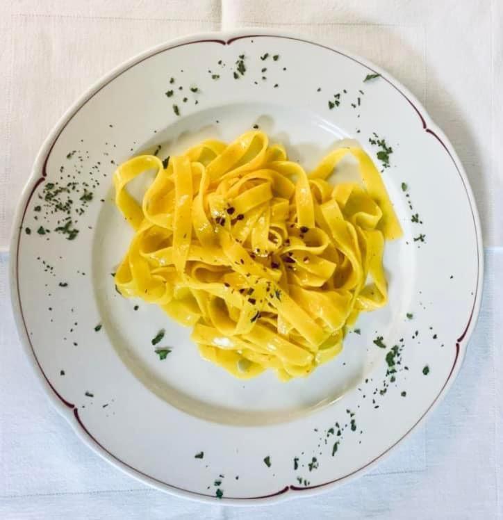 Ristorante Della Stazione Hotel Tegna Luaran gambar