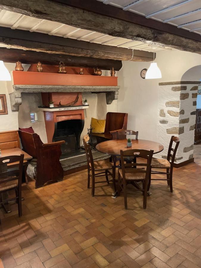 Ristorante Della Stazione Hotel Tegna Luaran gambar