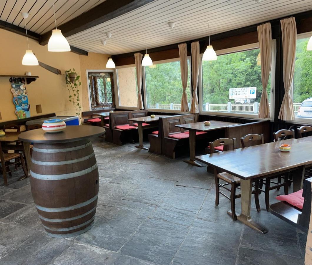 Ristorante Della Stazione Hotel Tegna Luaran gambar